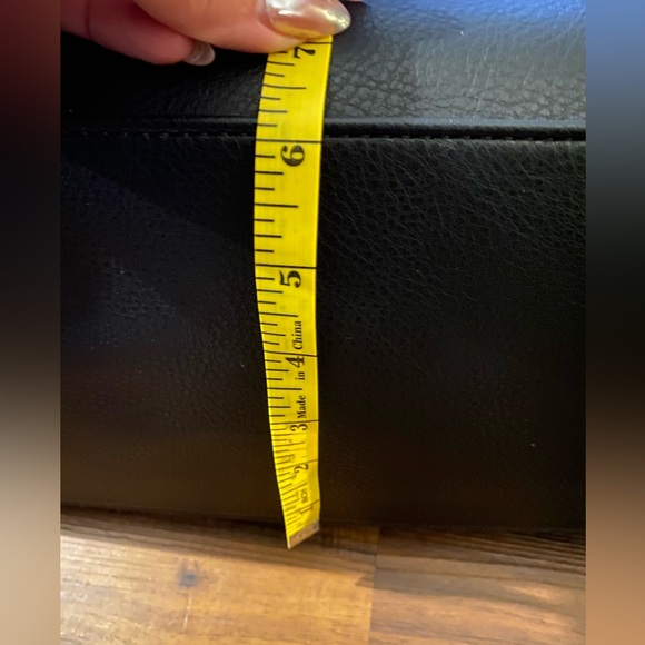 Black back - Picture 8 of 9